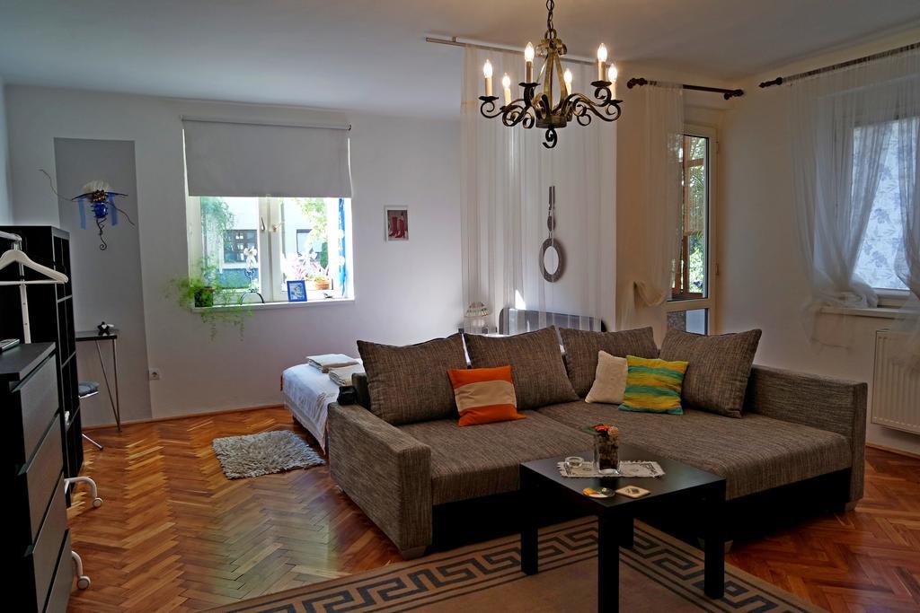Belvarosi Studio Apartman Győr Zewnętrze zdjęcie